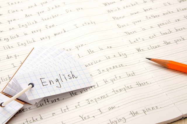英語の勉強ノートと単語帳